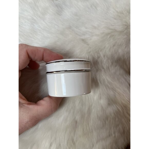 Pandora Bone China White Porcelain Jewelry Box Round Small Fits Trinkets - Picture 7 of 7